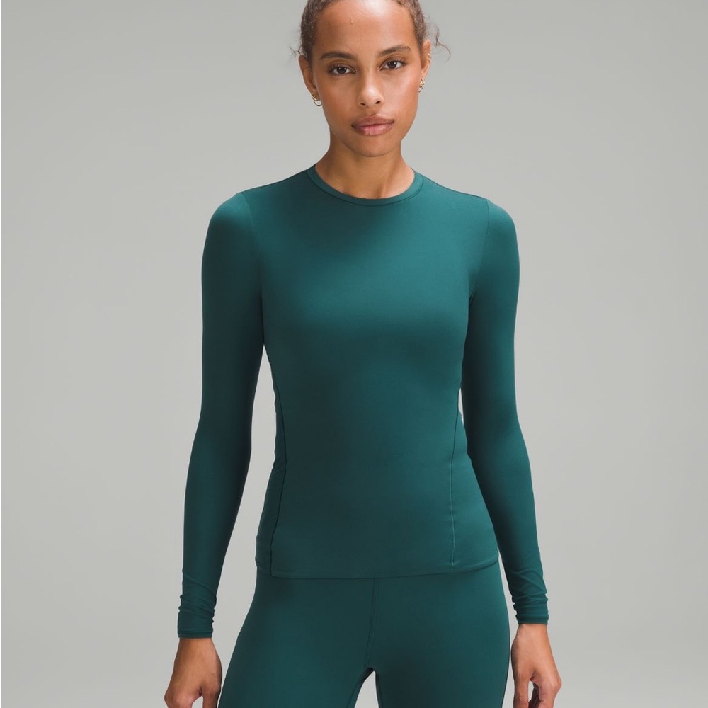 Lululemon Nulu Green Fitted Long Sleeve top